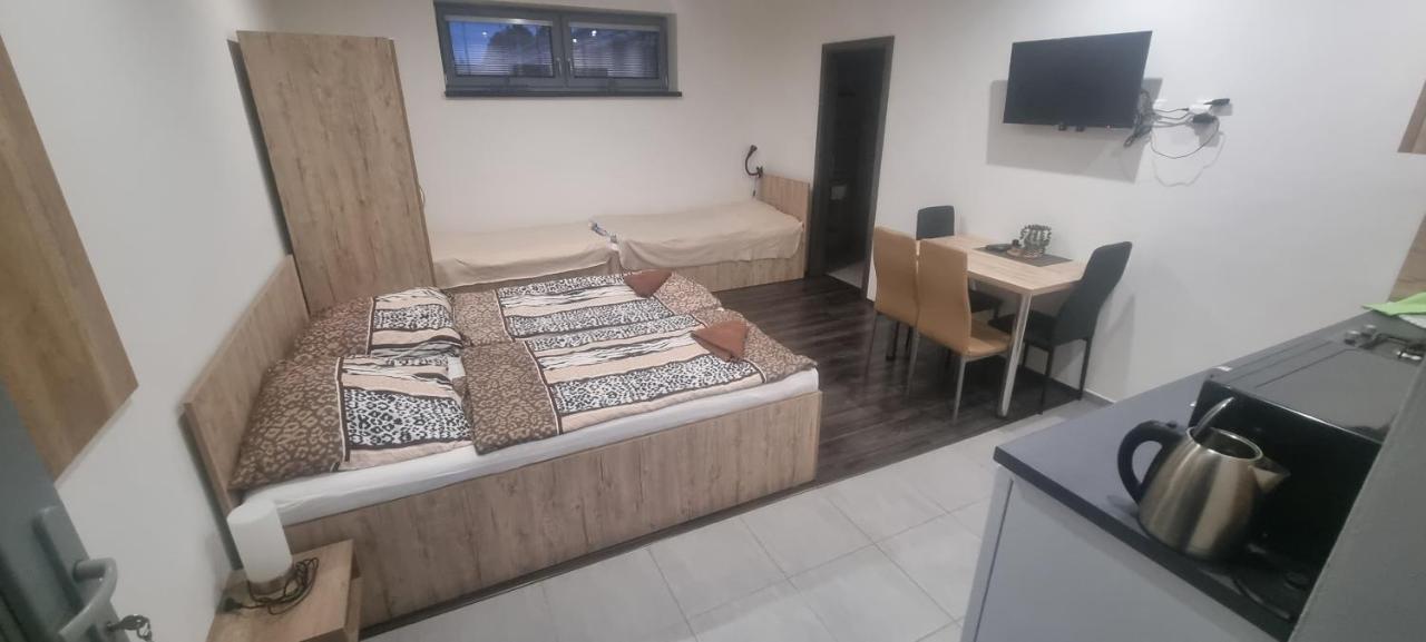 Alexej Apartmany Velky Meder Exterior photo